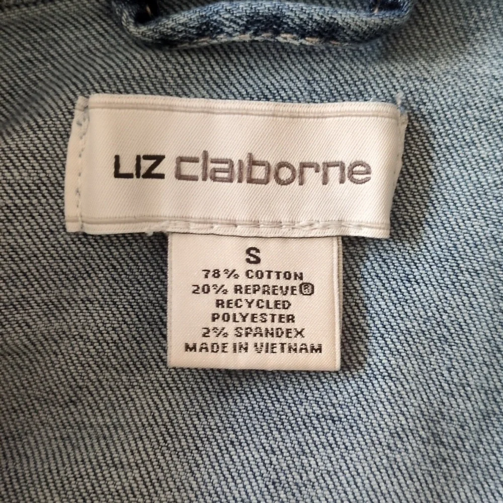 Liz Claiborne jean Jacket Cropped Fitted Pockets Layering Small - Picture 7 of 9